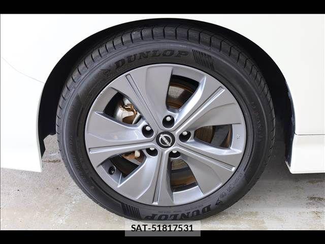 Nissan LEAF 2022-01 7979702-13