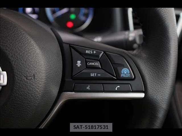 Nissan LEAF 2022-01 7979702-6
