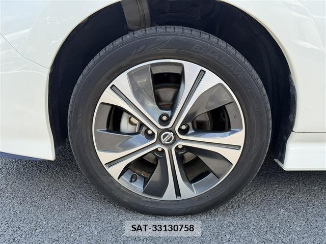 Nissan LEAF 2019-06 7979699-21