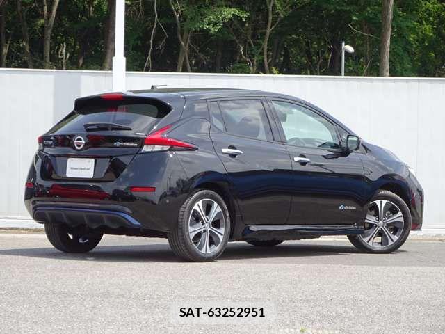 Nissan LEAF 2019-07 8036335-2