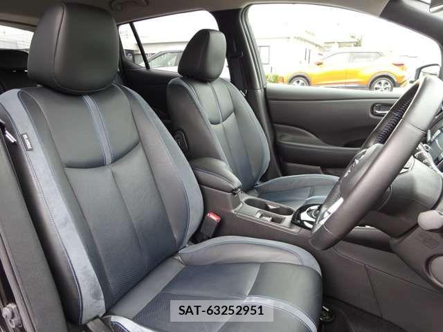 Nissan LEAF 2019-07 8036335-8