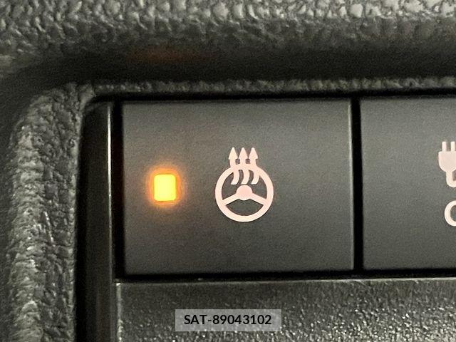 Nissan LEAF 2022-07 8036333-14