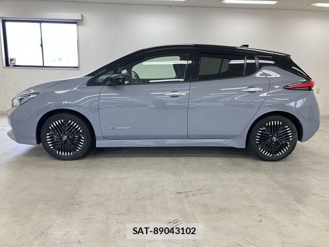 Nissan LEAF 2022-07 8036333-25