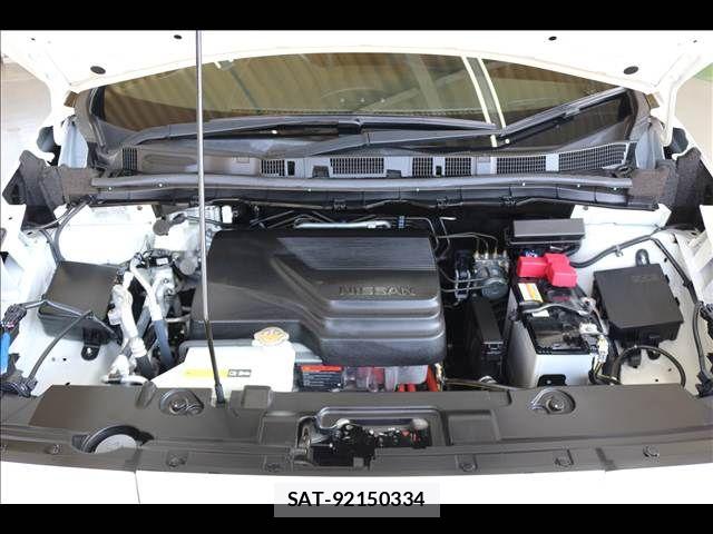 Nissan LEAF 2022-02 8036324-11
