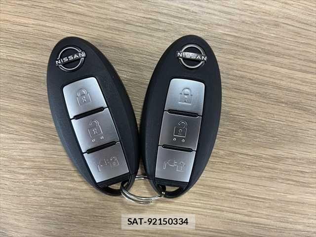 Nissan LEAF 2022-02 8036324-12