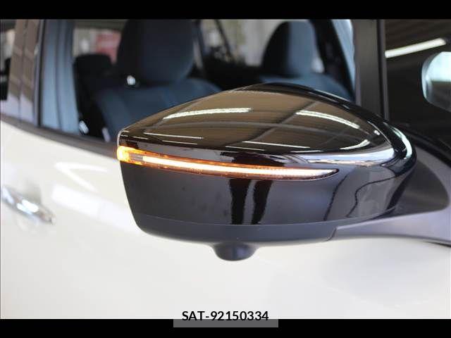 Nissan LEAF 2022-02 8036324-21
