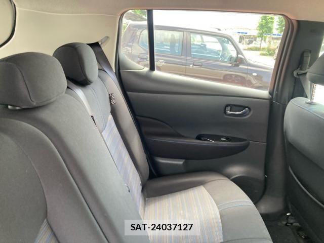 Nissan LEAF 2017-12 8036338-10