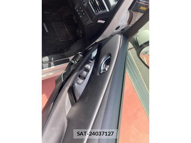 Nissan LEAF 2017-12 8036338-13