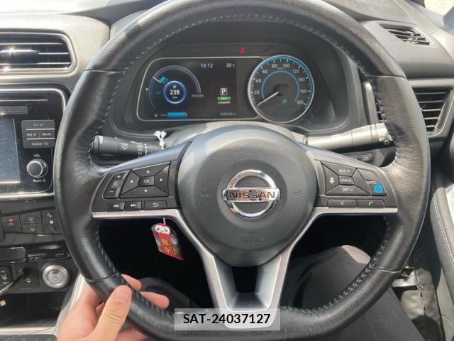Nissan LEAF 2017-12 8036338-16