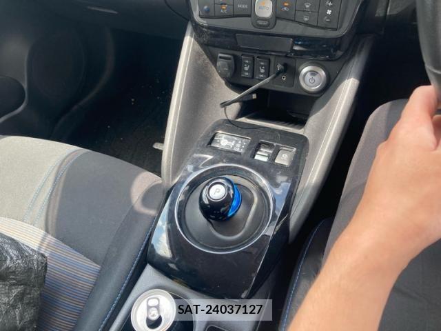 Nissan LEAF 2017-12 8036338-19