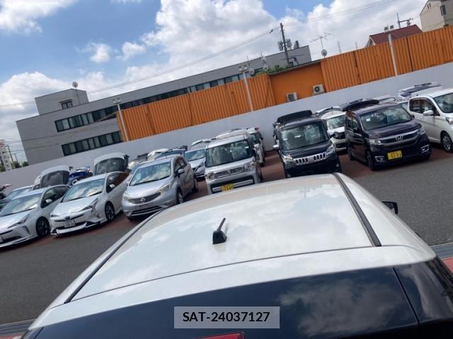 Nissan LEAF 2017-12 8036338-5