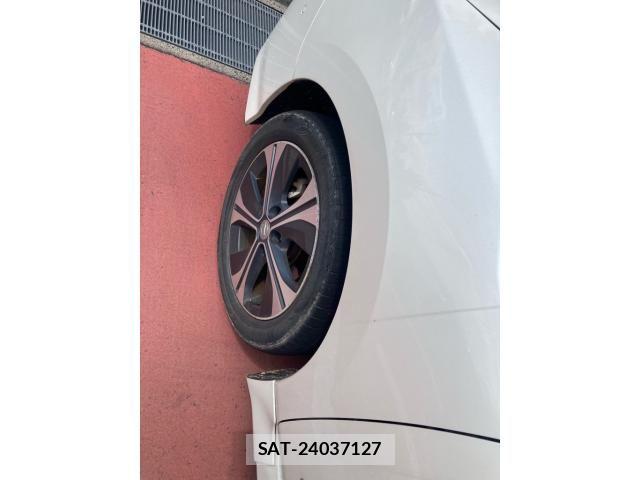 Nissan LEAF 2017-12 8036338-8