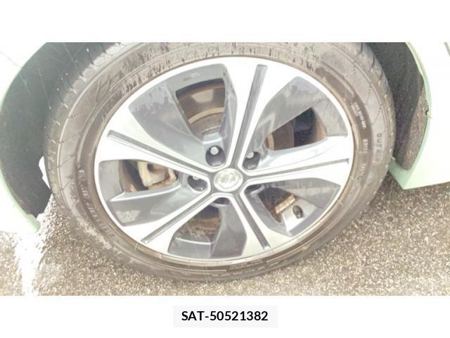 Nissan LEAF 2017-10 8036339-3