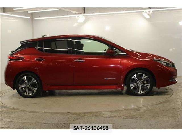 Nissan LEAF 2018-09 8036337-3