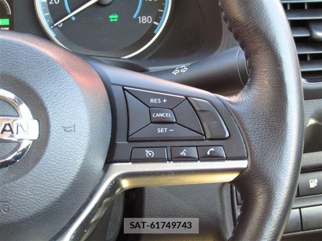 Nissan LEAF 2021-02 8036334-12