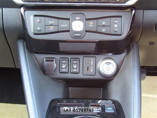 Nissan LEAF 2021-02 8036334-14