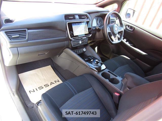 Nissan LEAF 2021-02 8036334-25
