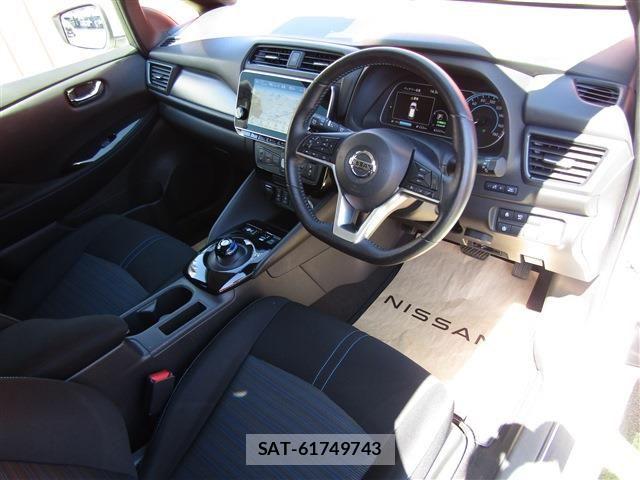 Nissan LEAF 2021-02 8036334-5
