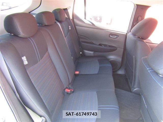 Nissan LEAF 2021-02 8036334-6