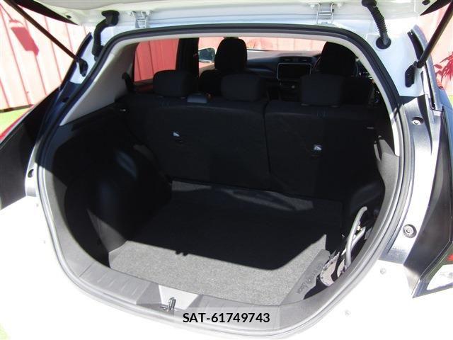 Nissan LEAF 2021-02 8036334-7