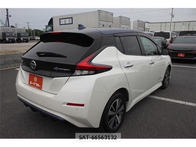 Nissan LEAF 2021-04 8036321-12