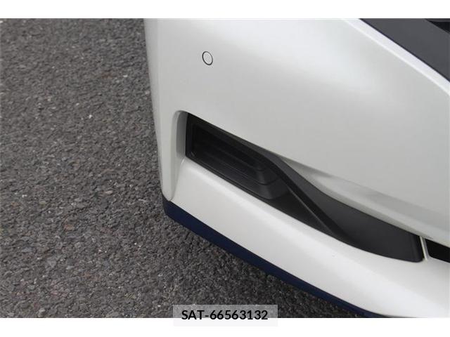 Nissan LEAF 2021-04 8036321-21
