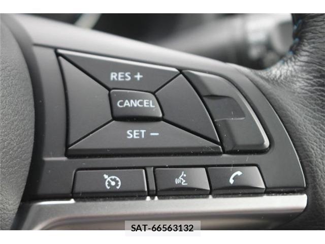 Nissan LEAF 2021-04 8036321-3