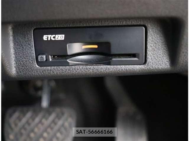 Nissan LEAF 2022-03 8036318-16