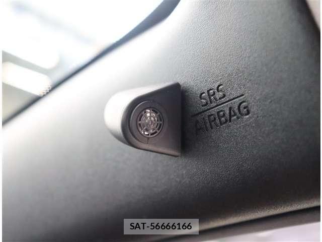 Nissan LEAF 2022-03 8036318-18