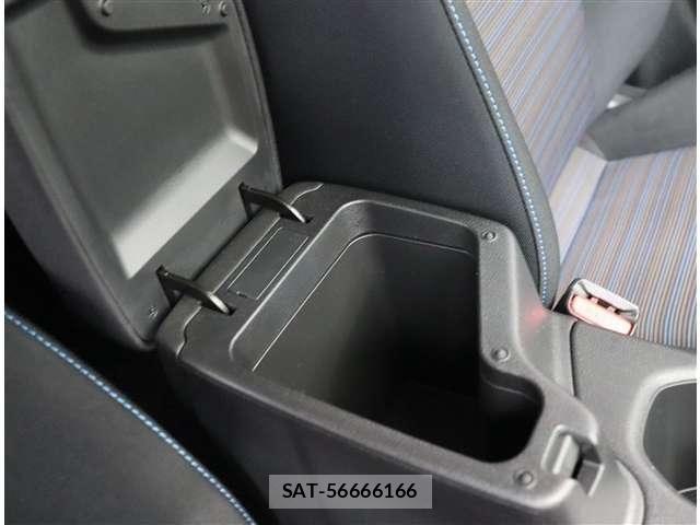 Nissan LEAF 2022-03 8036318-20