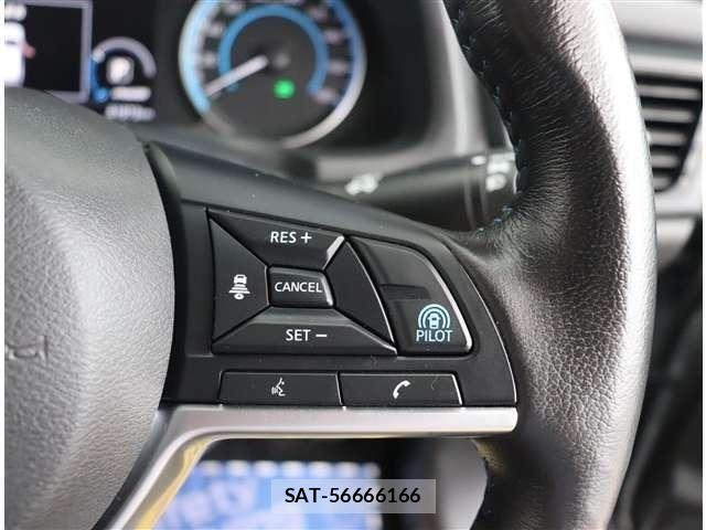 Nissan LEAF 2022-03 8036318-25