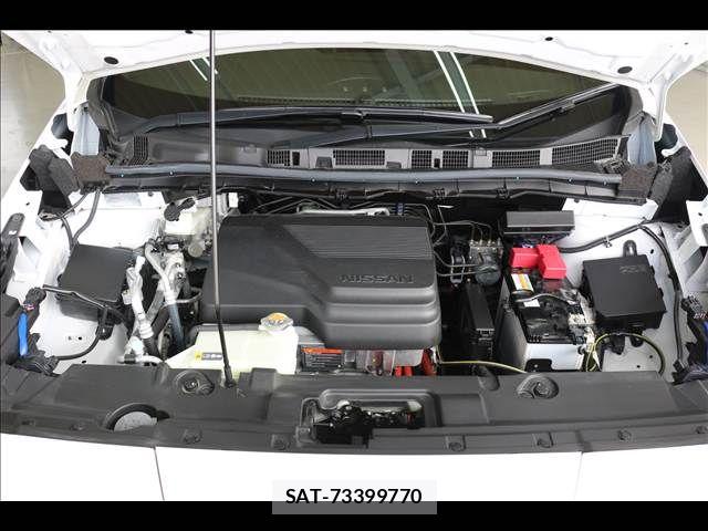 Nissan LEAF 2023-06 8036317-11