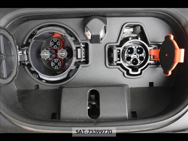 Nissan LEAF 2023-06 8036317-12