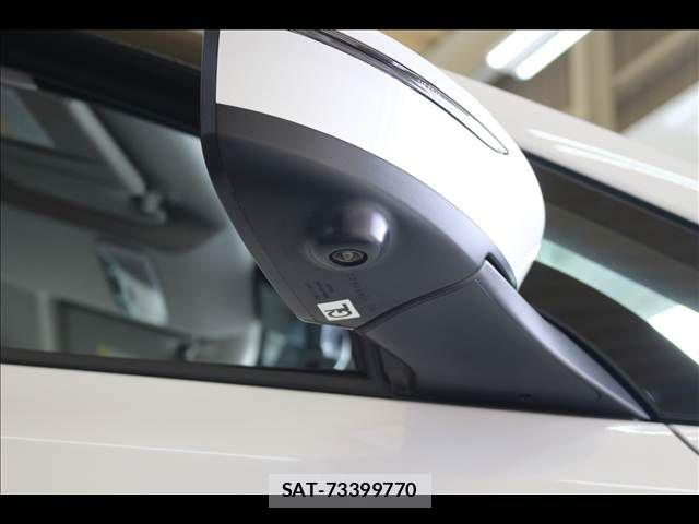 Nissan LEAF 2023-06 8036317-15
