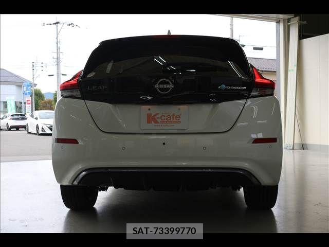 Nissan LEAF 2023-06 8036317-22