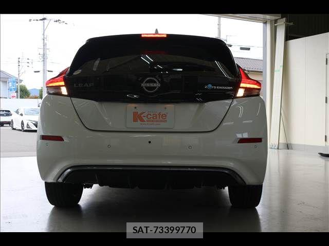 Nissan LEAF 2023-06 8036317-24