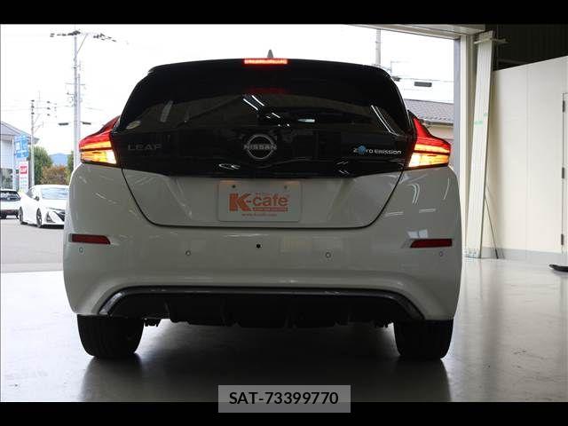 Nissan LEAF 2023-06 8036317-25