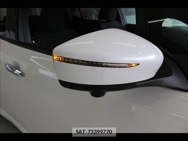 Nissan LEAF 2023-06 8036317-26
