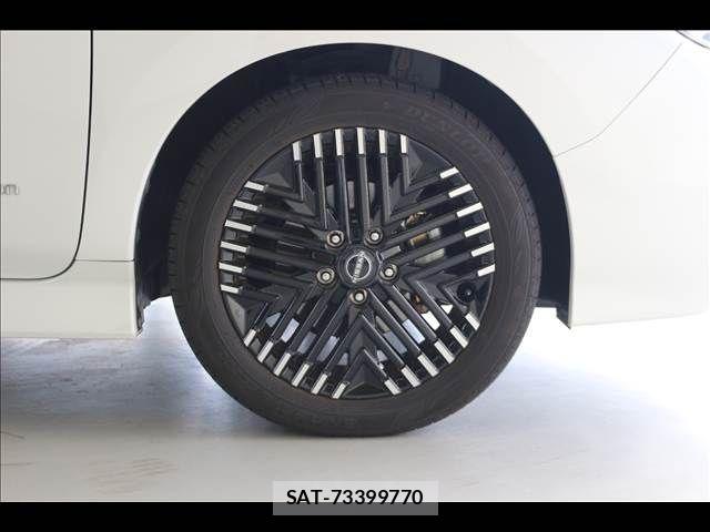Nissan LEAF 2023-06 8036317-29