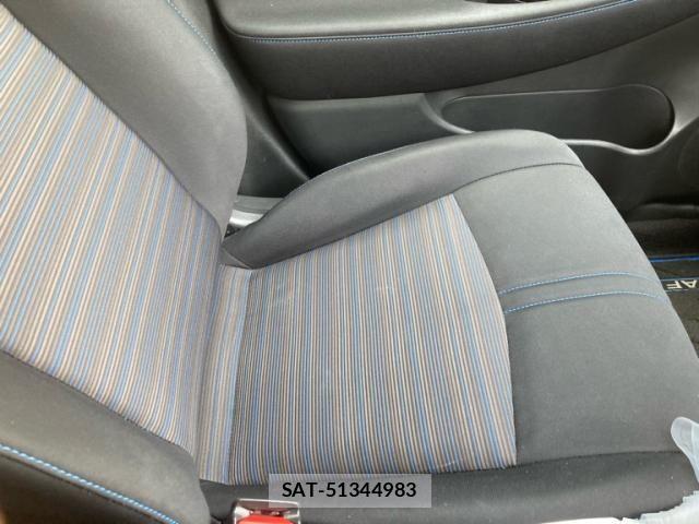 Nissan LEAF 2019-12 8036340-13