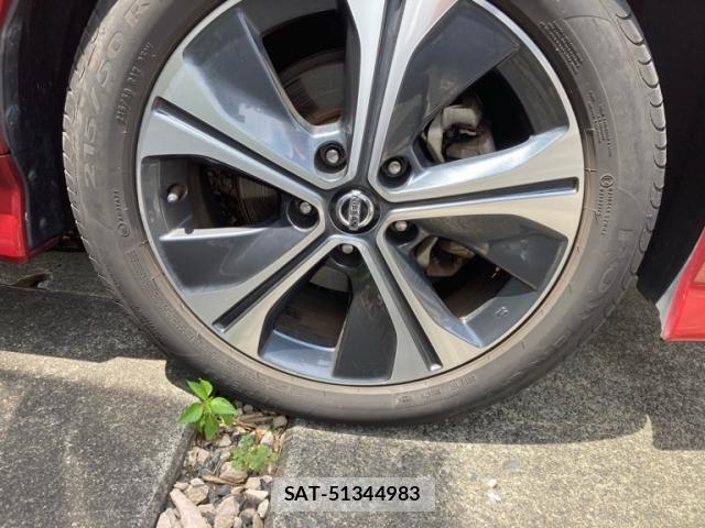 Nissan LEAF 2019-12 8036340-3
