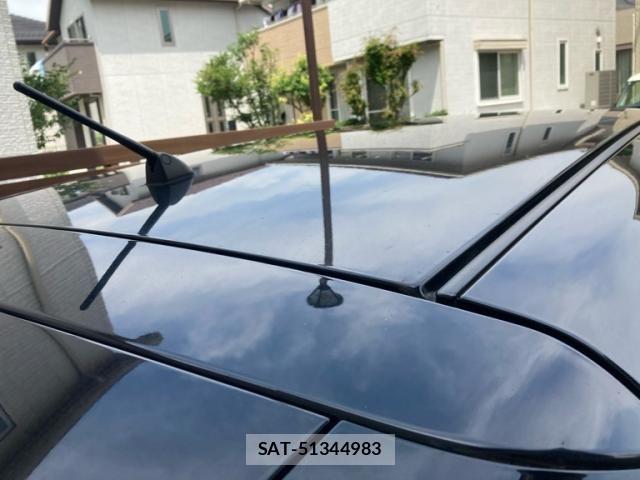 Nissan LEAF 2019-12 8036340-5