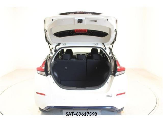 Nissan LEAF 2018-10 8036336-29