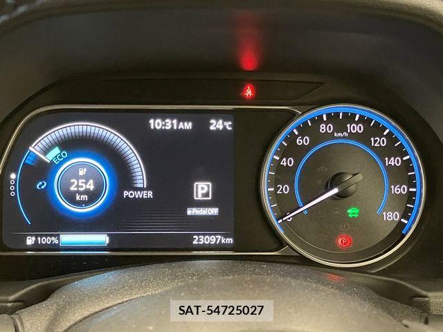 Nissan LEAF 2022-03 8036325-28