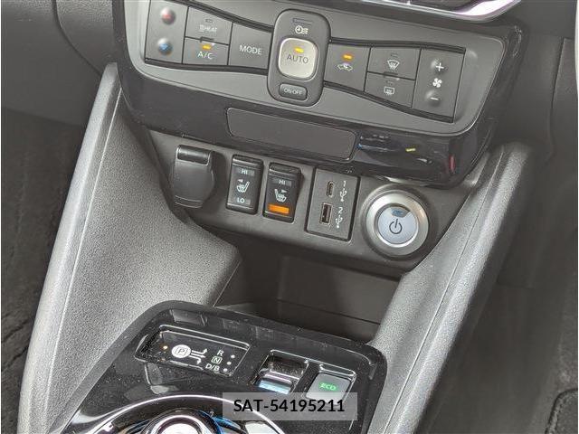 Nissan LEAF 2022-06 8036316-15