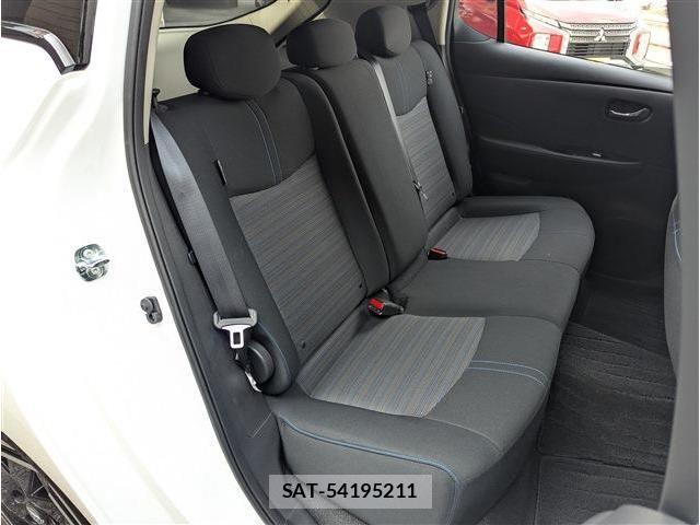 Nissan LEAF 2022-06 8036316-6