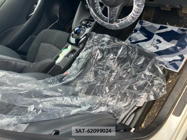 Nissan LEAF 2017-10 8074276-15