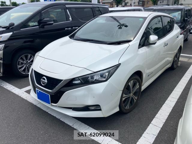 Nissan LEAF 2017-10 8074276-1