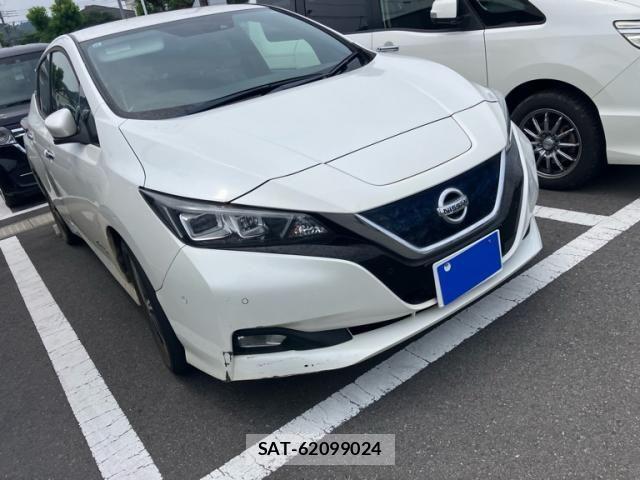 Nissan LEAF 2017-10 8074276-3