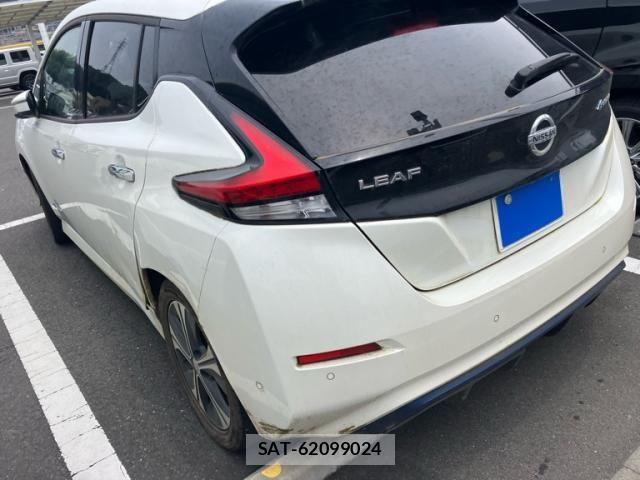 Nissan LEAF 2017-10 8074276-5